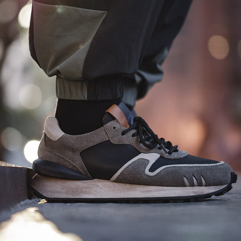 The Ultimate Guide to Summer Sneakers: Style, Comfort, and Savings